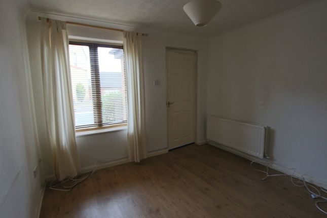 5, Sandringham Court, Kettering photo 4