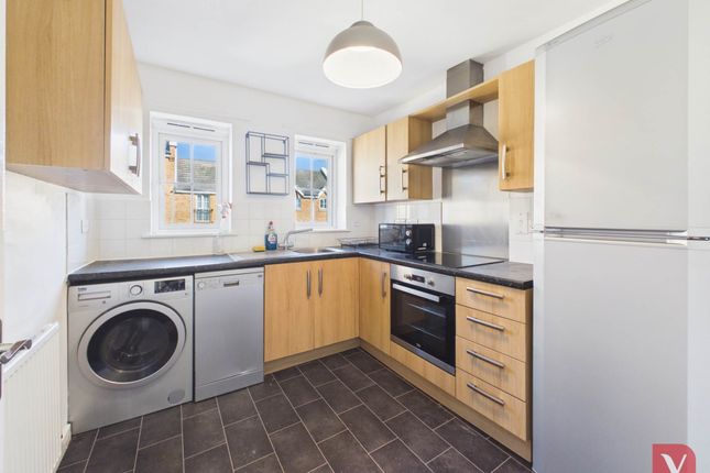 25, Russett Way, Dunstable photo 3