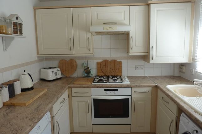 12, Oakfields, Tiverton photo 3