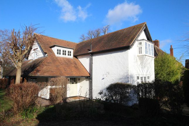 Thumbnail Detached house for sale in Baldock Road, Letchworth Garden City