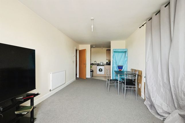 93, Drummond Grove, Ashford photo 4