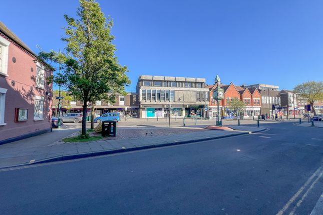 Flat for sale in High Street, Rayleigh