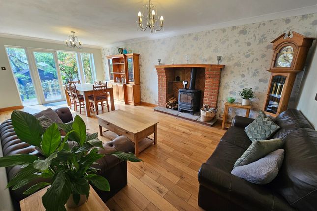 53, Hartland Drive, Edgware photo 3
