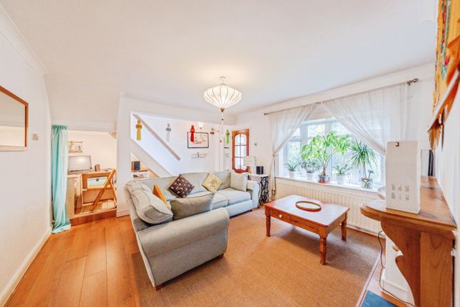 91, Hill Rise, Dartford photo 4