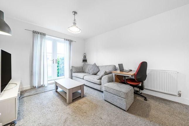 Thumbnail Flat for sale in Canton House, Worcester Park, Surrey