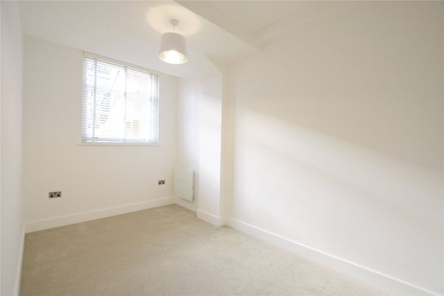 Flat to rent in Kings Road, Reading, Berkshire