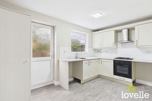 51 Cawthorne Drive, Hull photo 3
