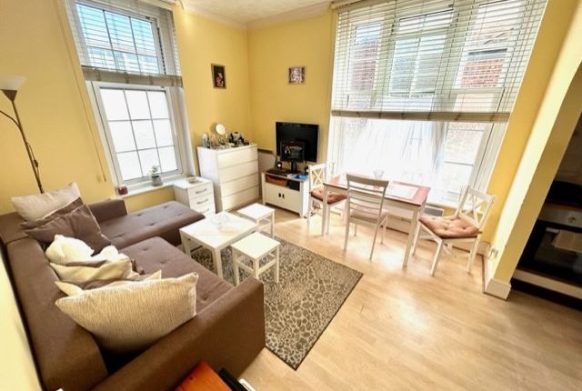 Flat for sale in Queensway, Southampton