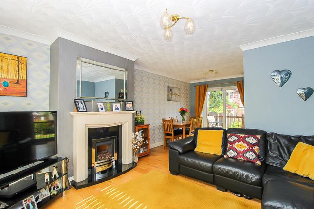 5A, Knoll Park, Wakefield photo 5