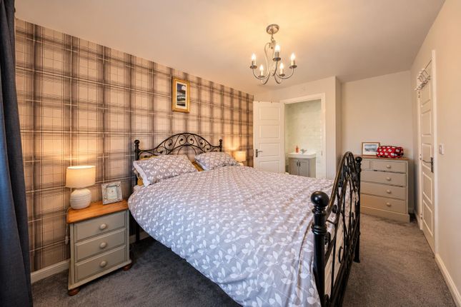 21, Holland Park, Hull photo 4