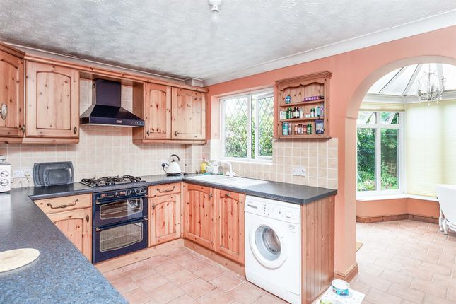 5, Rivetts Close, Olney photo 4