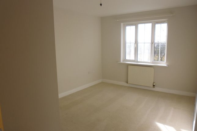 61, Finchale Avenue, Priorslee photo 4