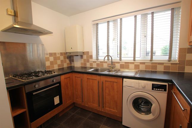 21, Porlock Place, Reading photo 3