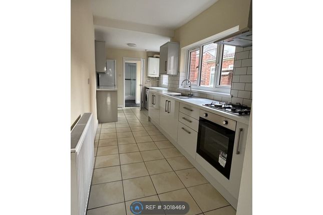 Macdonald Road, Leicester photo 3