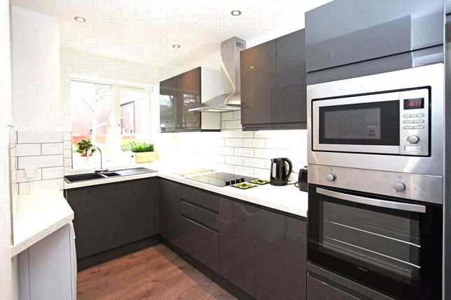 Room 5, 39, Dudmaston, Telford photo 3