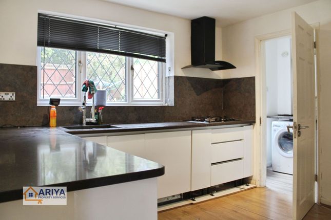 15 Woodborough Road, Leicester photo 4