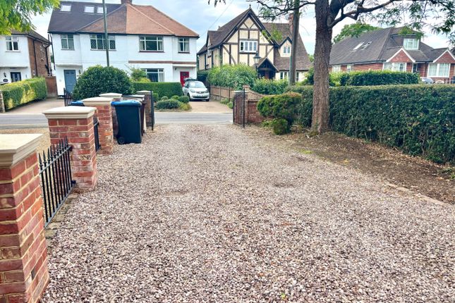 Wisteria Cottage, Green Road, Egham photo 2