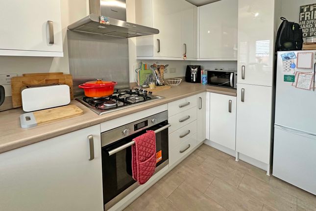 66, Sentrys Orchard, Exeter photo 3