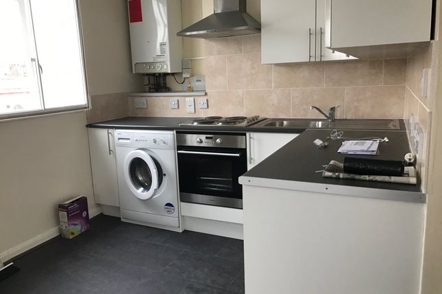 3@2a, Hogarth Road, Earls Court photo 3