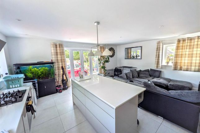 Tree Cottage, Highground Lane, Barnham photo 3
