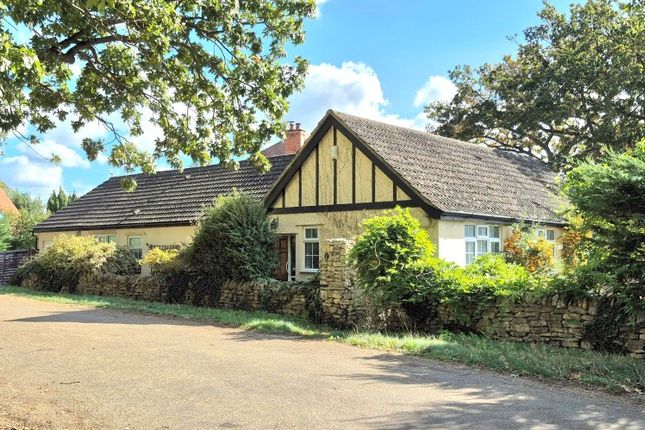 4-bed bungalow on 1 Hillway, Woburn Sands, Milton Keynes, £375,000