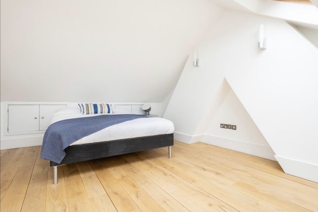 Terraced house to rent in Barlby Road, London