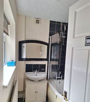 109, Newford Crescent, Stoke-on-Trent photo 4