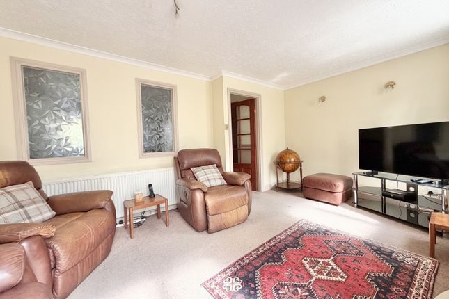 2, Ferndale Gardens, Exeter photo 3