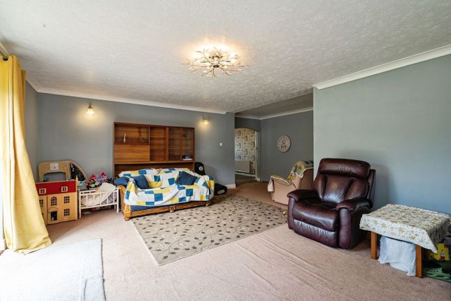 26, Lowestoft Road, Beccles photo 4