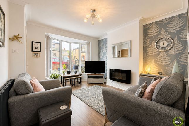 27 Brantwood Avenue, Blackburn photo 2