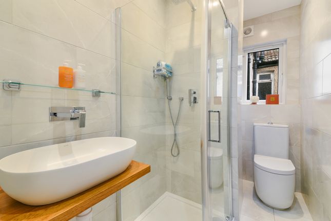 Flat for sale in Tynemouth Road, Mitcham