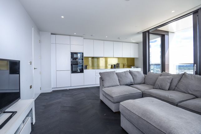 Flat to rent in The Waterman, Tidemill Square, Greenwich Peninsula