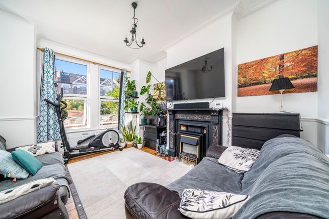 37a, Eastwood Street, London photo 4