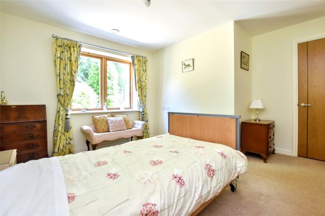 Flat 2, Ellisfields Court,, Mount Street, Somerset photo 5