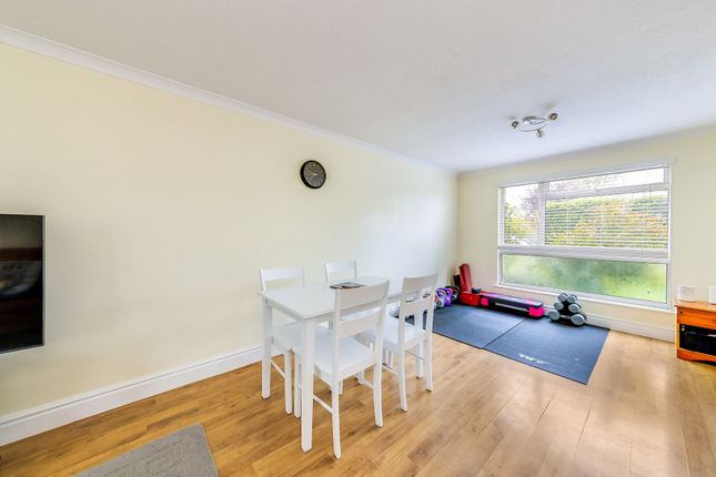 8 Gaveston Road, Didcot photo 4