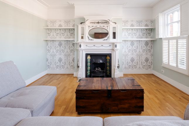 110B, Alexandra Park Road, London photo 3