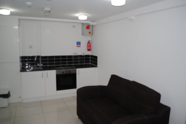 Flat to rent in Voss Street, Bethnal Green
