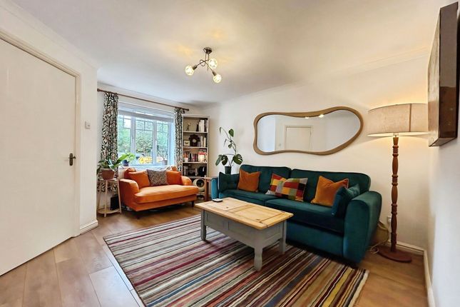 34 Banc Gelli Las, Bridgend photo 2