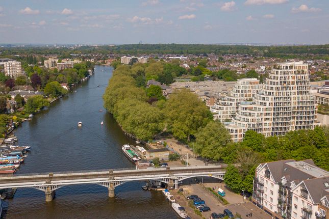 Flat for sale in Henry Macaulay Avenue, Kingston Upon Thames