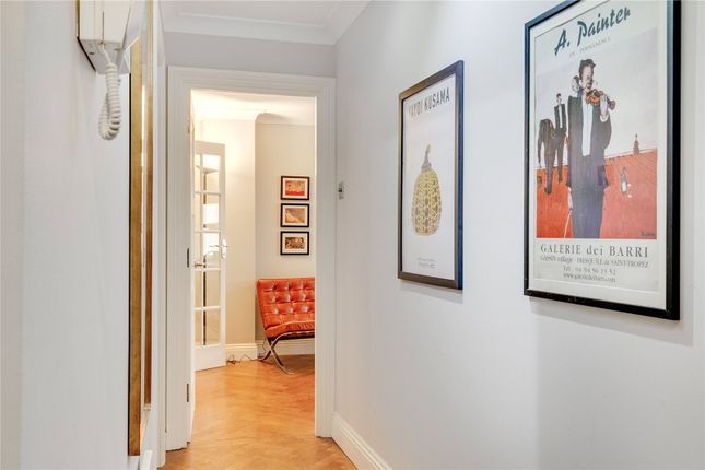 Flat for sale in Botolph Alley, London