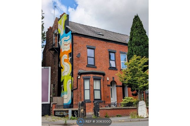 Flat   Stockport Road, Manchester photo 2