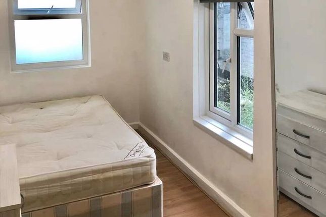 Thumbnail Room to rent in Edgware Road, London