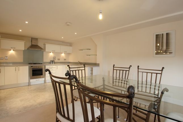 26, George Morland House, Abingdon photo 3