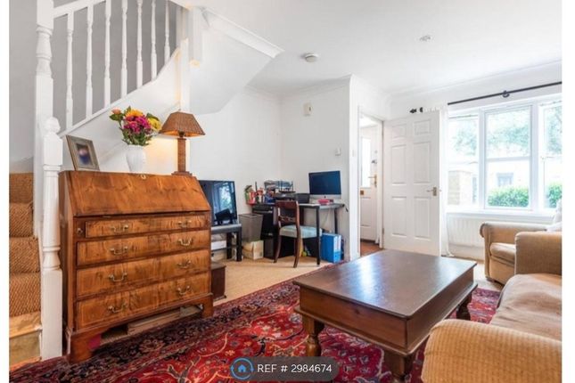Ashmore Close, London photo 4