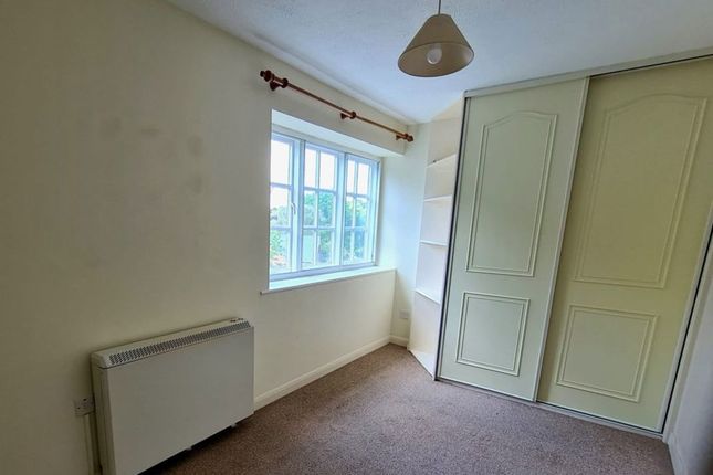 2, Wardens Lodge, Daventry photo 3