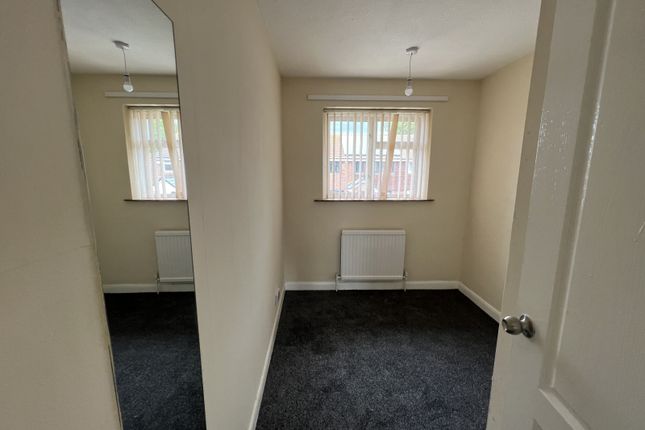 Semi-detached house to rent in Gilbert Close 7Pf, Leicester, Leicesterhire