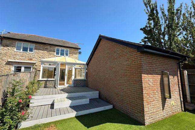 16, Miles Gardens, Weymouth photo 2