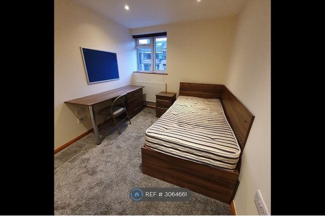 Flat   Park St, The Central Park St, Luton photo 3