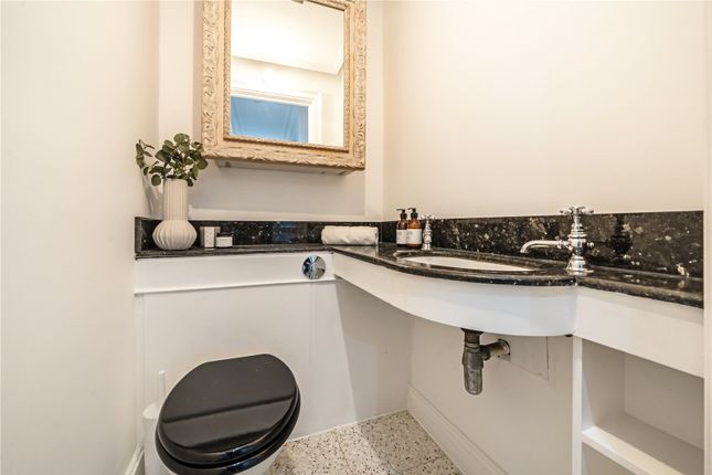 Flat for sale in Stanhope Gardens, London