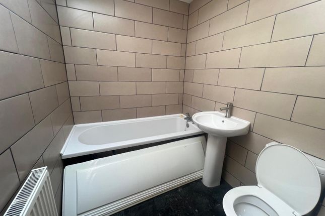 8, Primula Court, Basildon photo 3